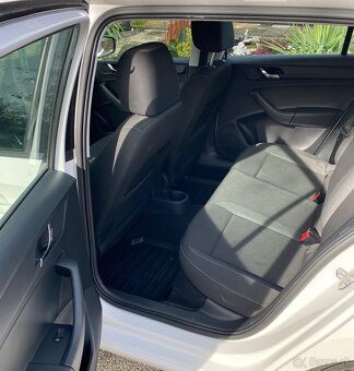Škoda Rapid Spaceback - 12