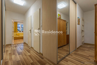 Veľký 2-izbový byt s dvomi balkónmi v krásnom prostredí – Pa - 12