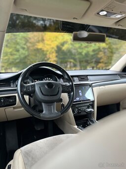 Skoda superb 3.6 fsi combi - 12