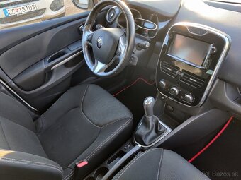 Renault Clio - 12