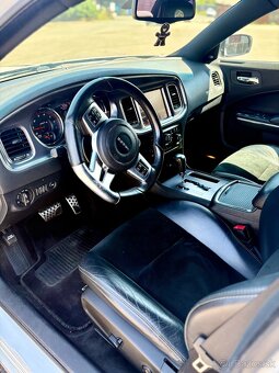 2014 Dodge Charger SRT Superbee | 392 HEMI | 470 koní - 12