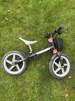 Lyže, palice, bicykle, nosič - 12