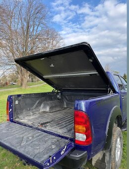 Toyota Hilux - 12