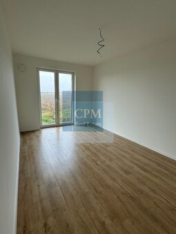 Ponúkame na predaj 4-izbový samostatný dom v časti Hviezdosl - 12