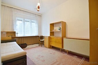Rodinný dom, 3 podlažný 7-izbový, na tichom a vyhľadávanom m - 12