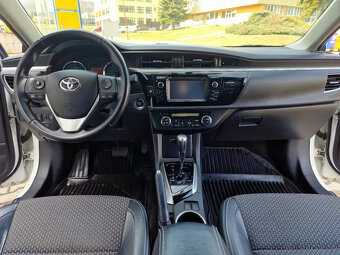 Toyota Corolla 1.6 l automat Valvematic Executive MDS - 12