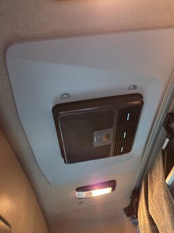 Mercedes Benz Actros 1851 - 12