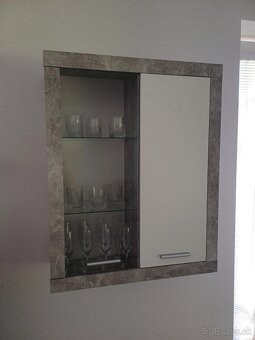 Obývacia stena, stôl, kuchynský stôl so stoličkami - 12