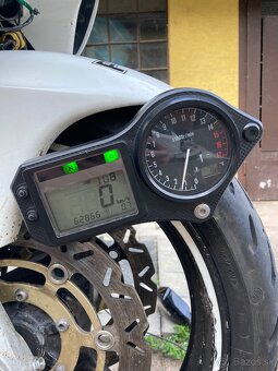 Budíky Honda CBR600F4i - 12