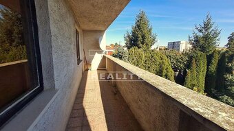 Veľký rodinný dom s úžitkovou plochou 330 m2, postavený... - 12