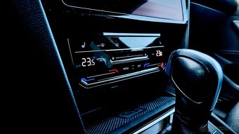 Volkswagen Passat B8 2.0 TDI dsg - 12