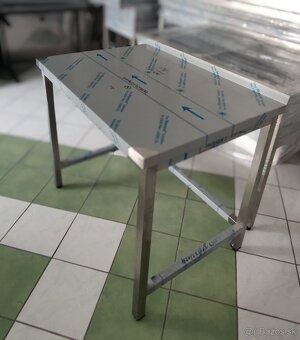 Kuchynské gastro stôl, rozrábkový, stoly s policou - 12