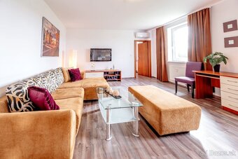 Príjemné bývanie v lokalite RUZINOVA,TRNAVKA - 12