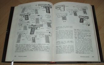 Revolvery a pistole - 12