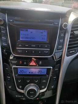 Hyundai i30 1.6 CRDi - 12