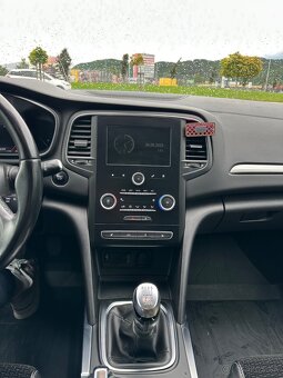 Renault Megane 4 1.5dCi - 12