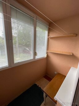 Väčší 2i byt so zariadením, internetom a balkónom - 12