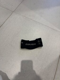 Hokejová výstroj - 12