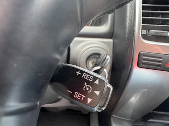 Toyota Land Cruiser 3.0 D-4D - 12