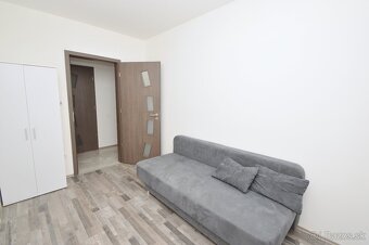 Predaj slnečný 4i byt s loggiou a parkovaním, Rajka - 12