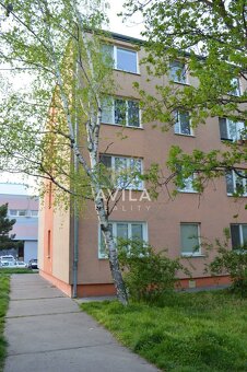 NA PREDAJ: 3izbový byt čiastočná rekonštrukcia 55m2 - Galant - 12