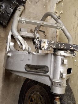 Kawasaki zxr 750 H1 diely - 12