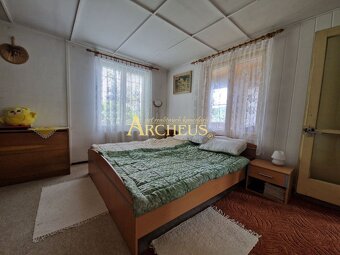 POZEMOK +  STARŠIA CHATA - ČERMEĽ - 1058 m2 - 12