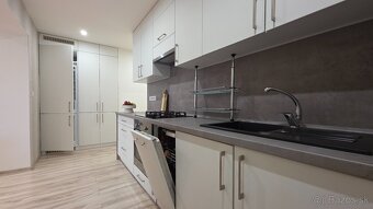 ⌂ Predaj trojizbový byt 68m2/ staré sídlisko Prievidza - 12