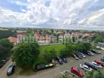 Iba u nás.Predaj pekného zrekonštruovaneho 3 izb bytu s logg - 12