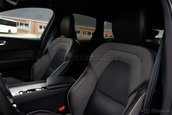 Volvo XC60 T6 Hybrid eAWD A/T R-Design - 12