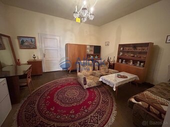 Starší tehlový dom vo výbornom stave s garážou a terasou vo  - 12