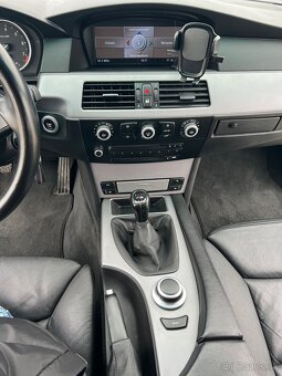 BMW 525i Sedan M-packet | 2008 (facelift) | Manuál | e60 - 12