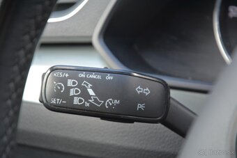 Škoda Superb Combi 2.00 TDI DSG STyle - 12