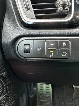 Kia ProCeed GT 1,6T-GDI - 12
