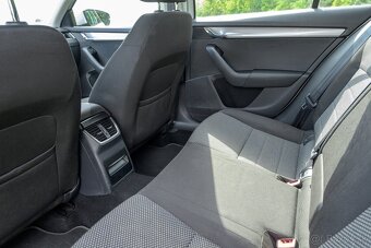 Skoda Octavia 3 Combi 1.6 DSG 2015 - 12