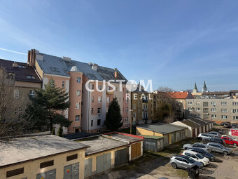 ✨ Moderné bývanie v centre mesta s dvomi balkónmi ✨ - 12