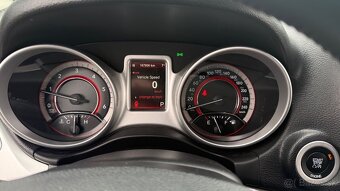 Fiat Freemont 2.0 16V MultiJet Black Code 4x4 A/T - 12