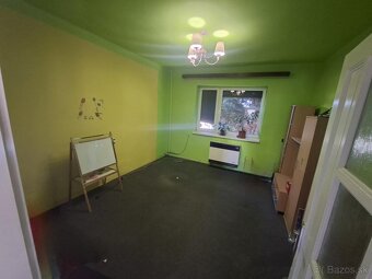 Predám veľký rodinný dom - 12