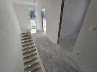 Predaj 4 izb.dvojpodlažného domu v mestskej časti Strážov - 12