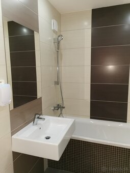 Prenájom 3 izbový byt Levice - 12