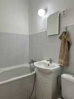 Kiadó egyszobás lakás - 12