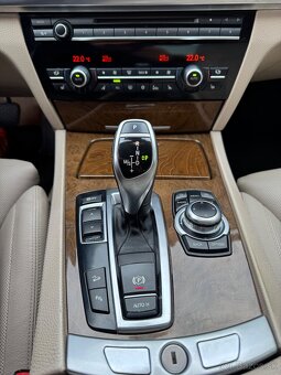 BMW 740d xdrive - 12