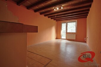 RODINNÝ DOM V TICHEJ ČASTI OBCE SEKULE NA POZEMKU 1309m2 - 12