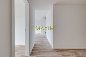 3 izbový apartmán s 2 balkónmi a parkingom v projekte Metrop - 12