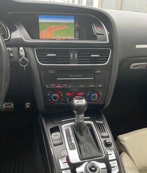 Audi RS5 4.2FSI V8 331kw - 12
