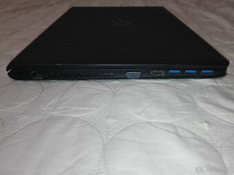 Fujitsu. i3-6006U.15,6“FHD. 1 000 GB. 12 GB DDR4. - 12