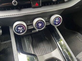 Škoda Superb Combi 2.0 TDI SCR Selection 4x4 DSG - 12
