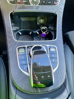 TOP CENA Mercedes-Benz E 300de Plug-in Hybrid 2019/12 - 12