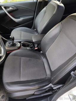 Opel Astra ST 1.7 CDTI ECOTEC Cosmo 2012 XENON+NAVI - 12