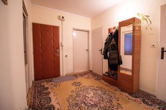 2 IZBOVÝ BYT S BALKÓNOM - VÝBORNÁ LOKALITA - 12